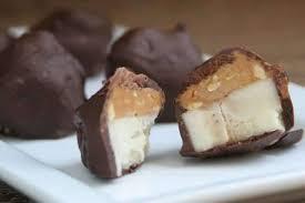Low FODMAP Chocolate Peanut Butter Banana Granola Bites Recipe