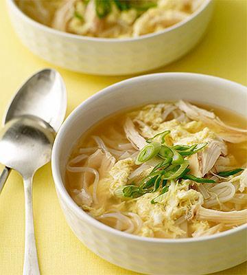 Low FODMAP Egg Drop Soup with Chicken and Noodles Recipe