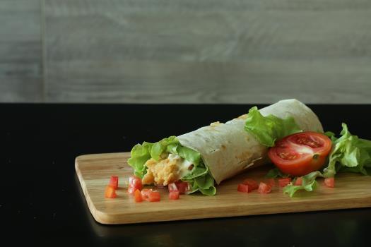 Low FODMAP Sun-Dried Tomato Salad Wrap Recipe