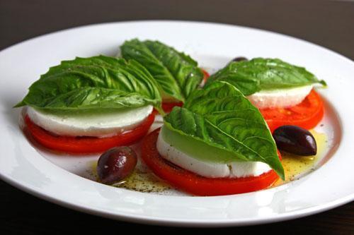 Low FODMAP Caprese Salad Recipe - casa de sante