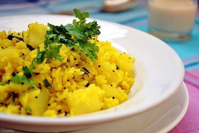 Low FODMAP Indian Vegetarian ‘Poha’ Rice Flakes with Potato Recipe - casa de sante