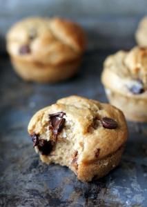 Low FODMAP Skinny Banana Chocolate Chip Muffins Recipe - casa de sante