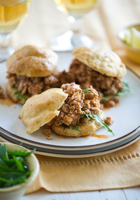 Low FODMAP Turkey Sloppy Joes Sliders with Arugula Recipe - casa de sante